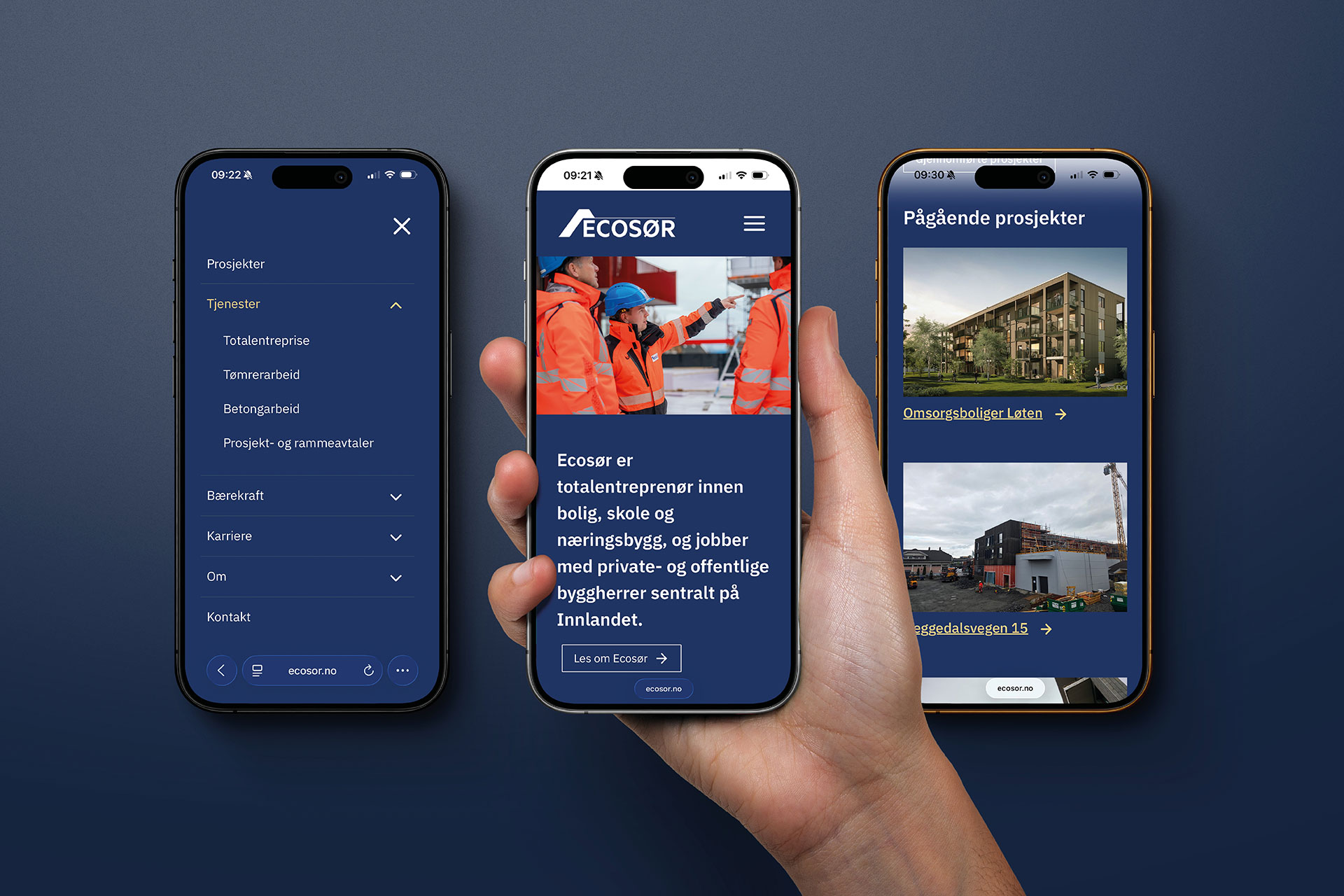 Mockup med tre mobilskjermer som viser EcoSør sin meny, forside og oversikt over pågående prosjekter, laget av Haus byrå.